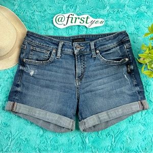 SILVER JEANS Boyfriend Short Size W28/L4 1/2”